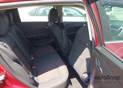 2019 Chevrolet Sonic Lt Auto z USA, uszkodzony, nr VIN 1G1JD6SB2K4112782